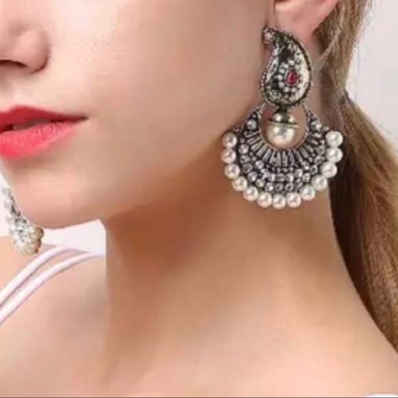 boutique Jewelry - {$FIRM} Antique Gold Bollywood Earrings